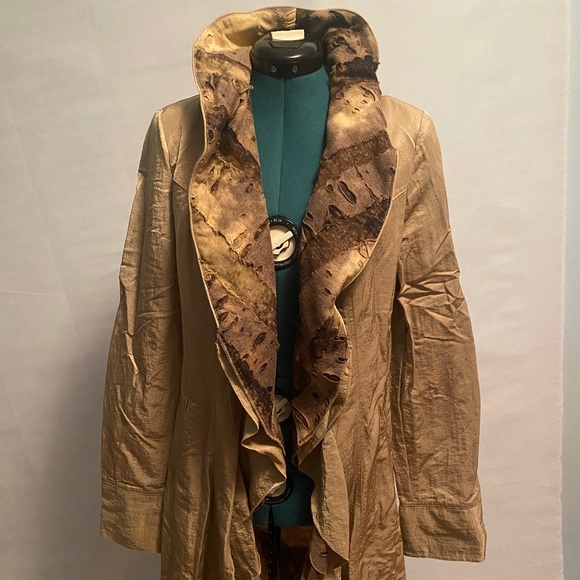 One of a kind jacket /cardinal , gold color . - Picture 1 of 4